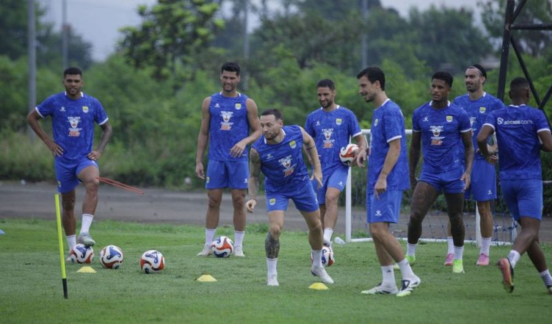 Ujian Berat di Kandang Borneo FC, Persib Tetap Optimistis